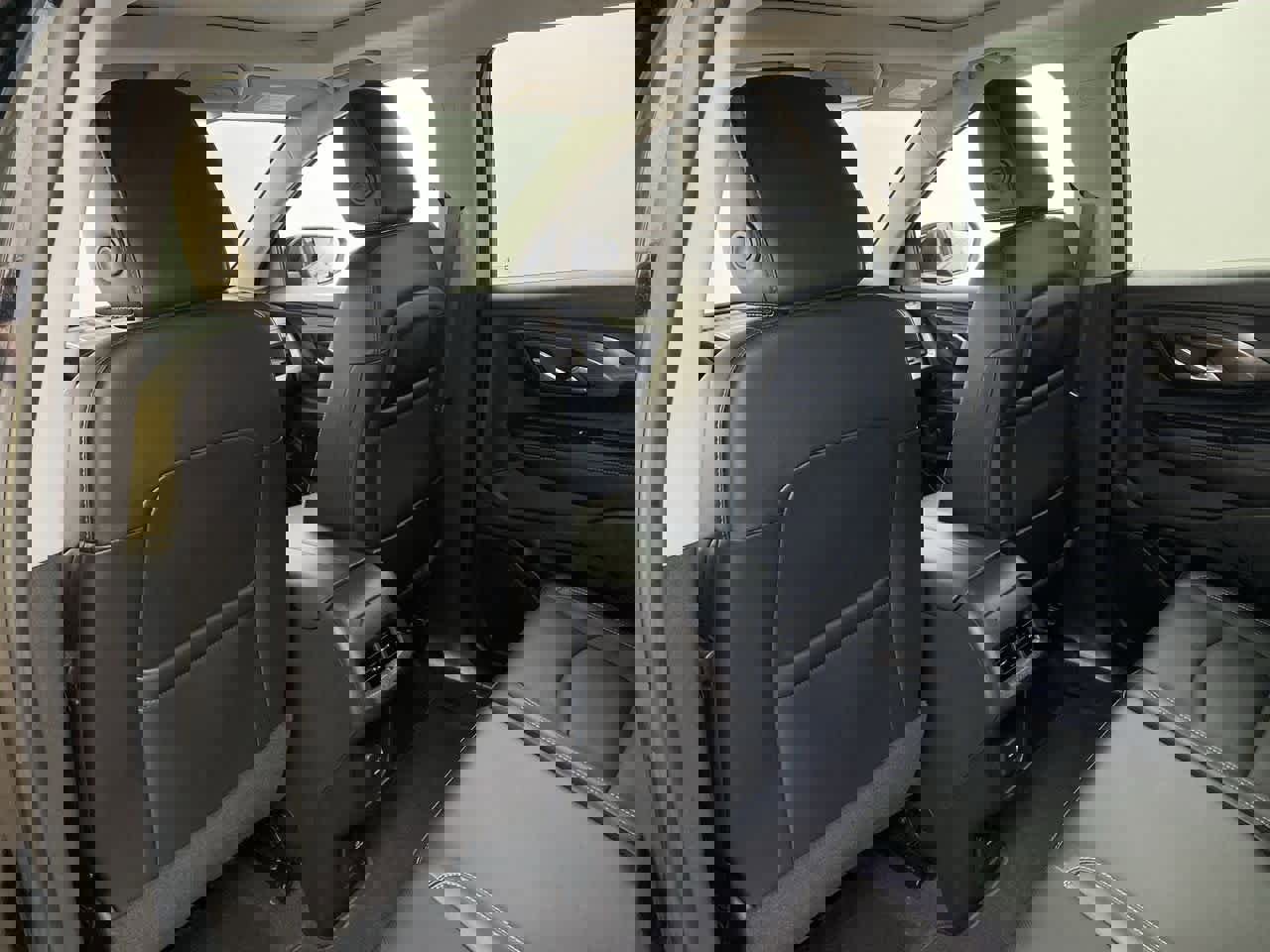 Used 2022 GMC Terrain SLT w/ Infotainment Package II image 16