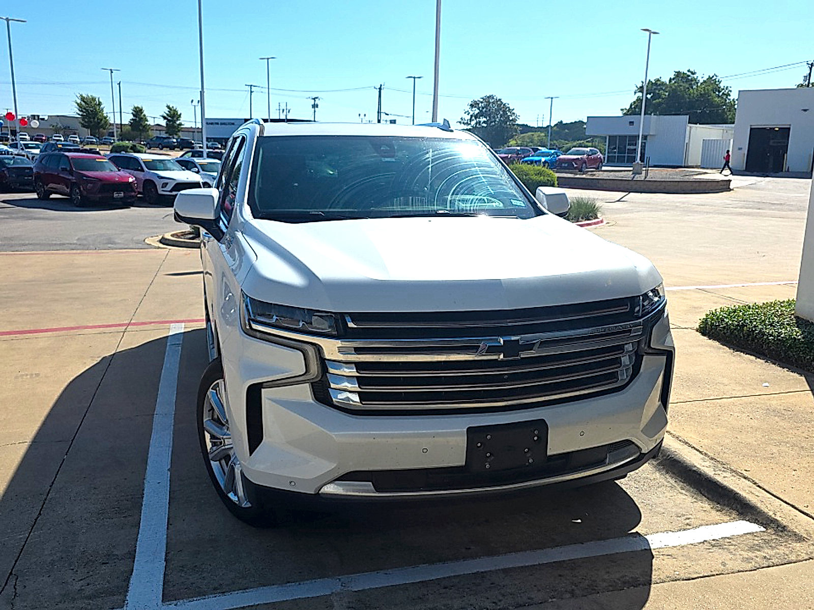 Used 2021 Chevrolet Suburban High Country RWD image 4
