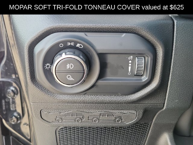 Certified 2025 Jeep Gladiator Sport AWD/4WD image 13