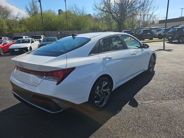 Certified 2025 Hyundai Elantra Limited image 6