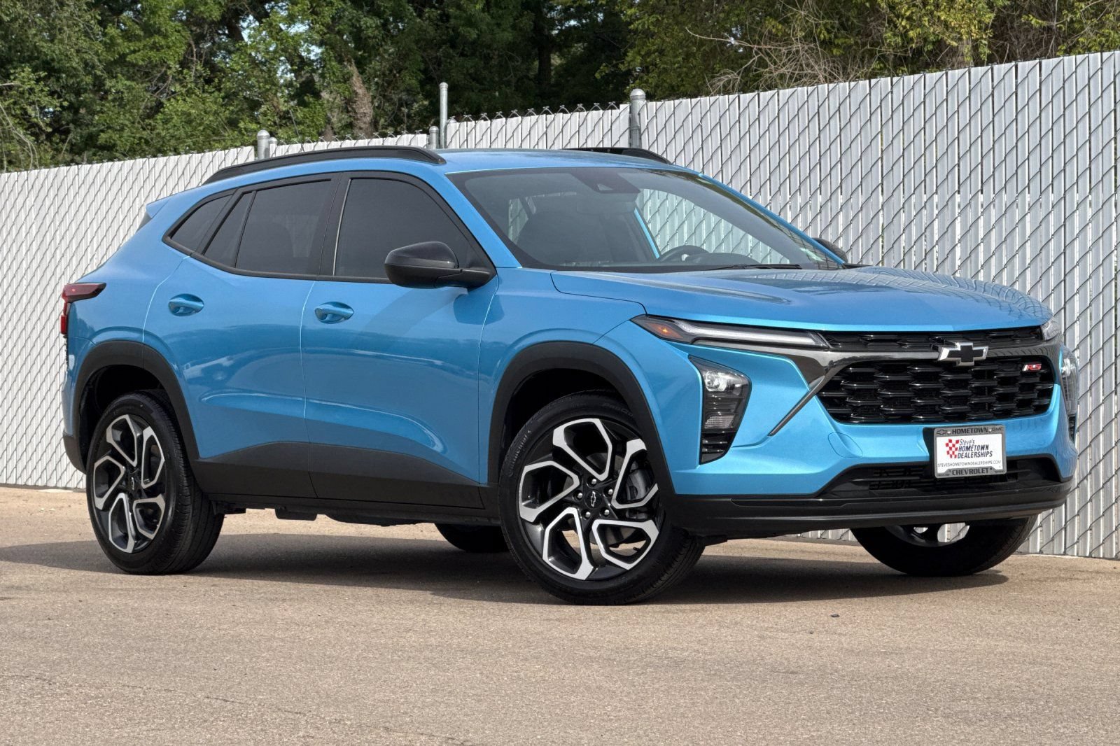Certified 2025 Chevrolet Trax RS w/ Driver Confidence Package FWD image 2