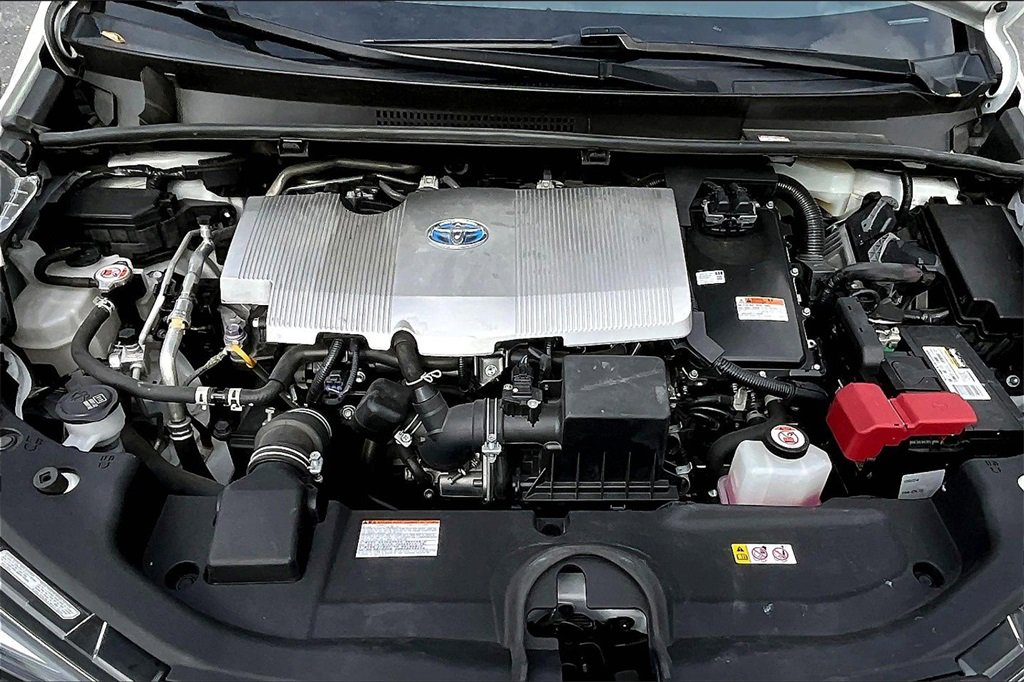 Used 2022 Toyota Prius L Eco image 27