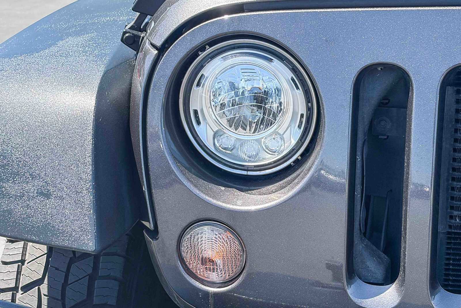 Used 2018 Jeep Wrangler Sport image 7