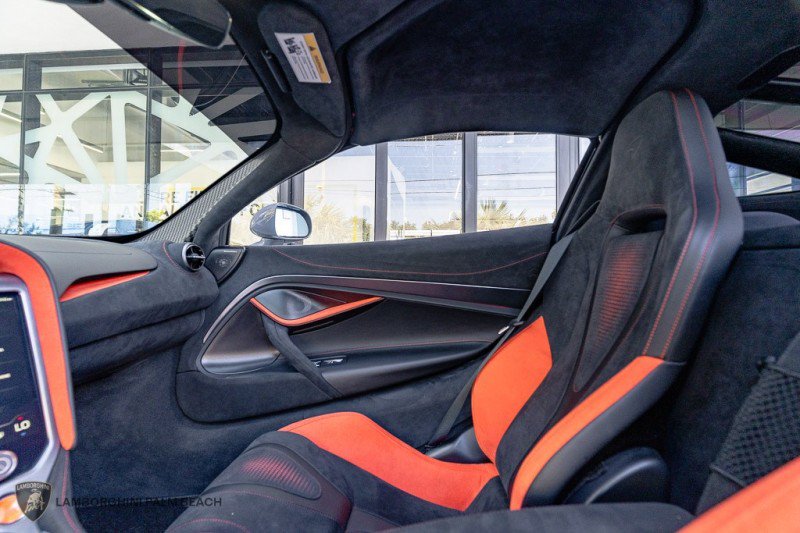 Used 2026 McLaren 750S RWD image 27