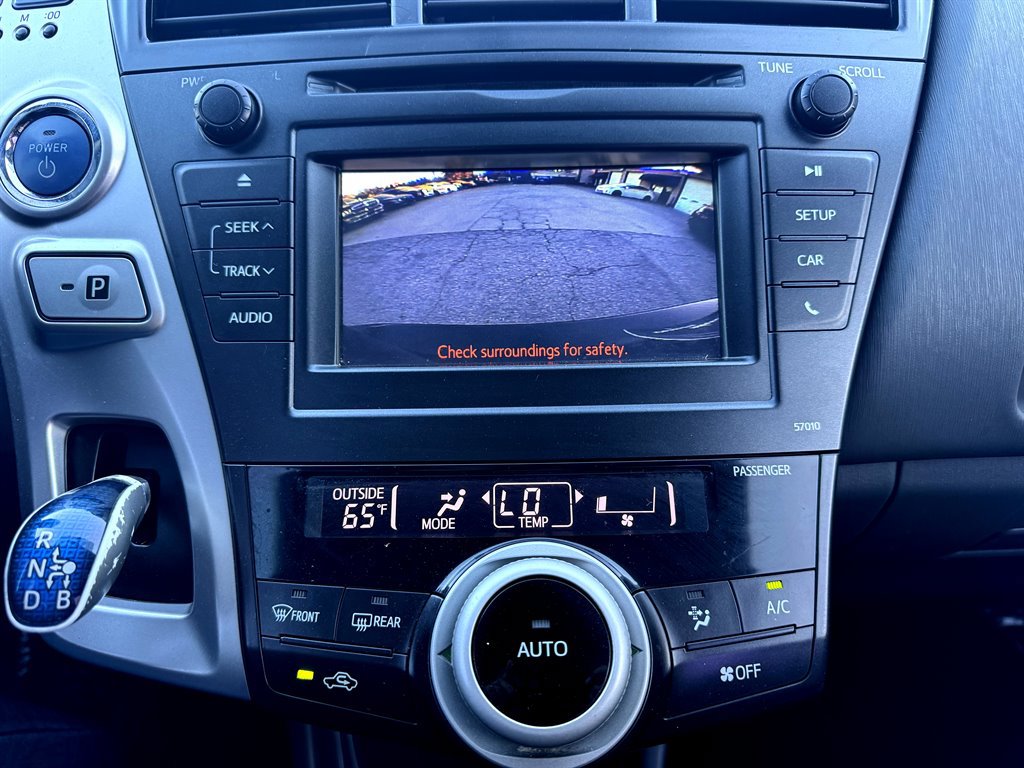 Used 2012 Toyota Prius V Two FWD image 4