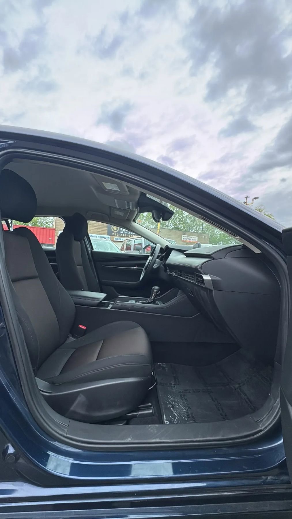 Used 2022 MAZDA MAZDA3 Sedan FWD image 19