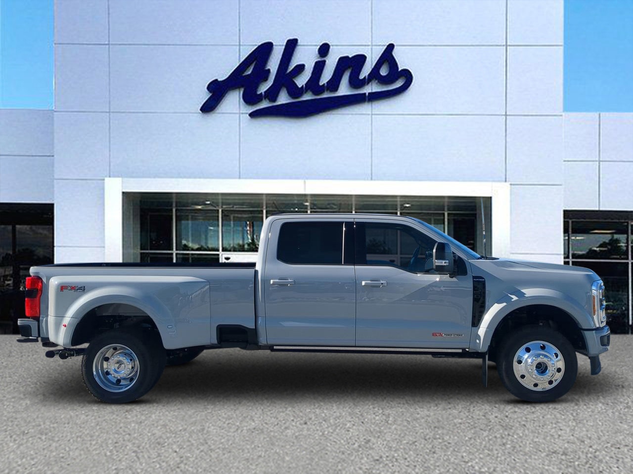 New 2026 Ford F450 Platinum w/ FX4 Off-Road Package