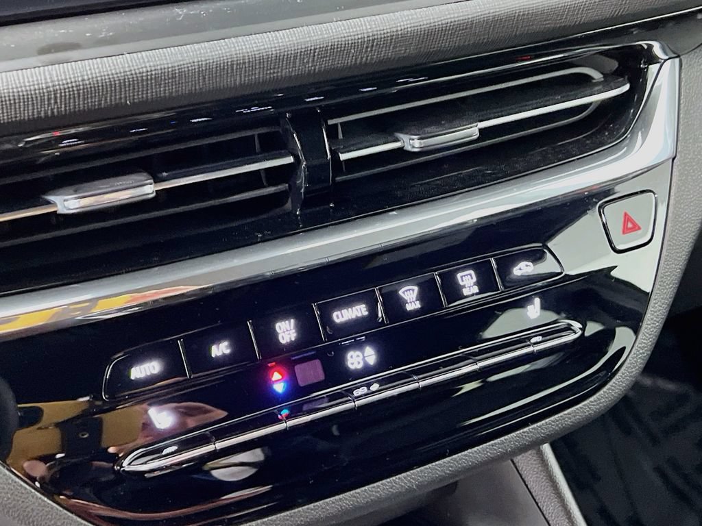 New 2025 Buick Envista Sport Touring FWD image 13