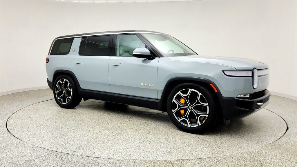 Used 2024 Rivian R1S Adventure AWD/4WD image 3