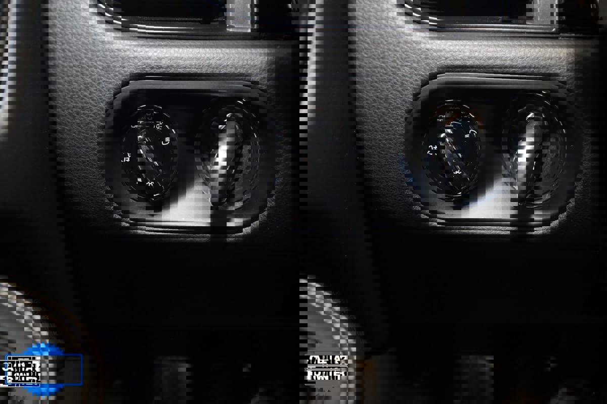 Used 2022 Porsche Macan image 32