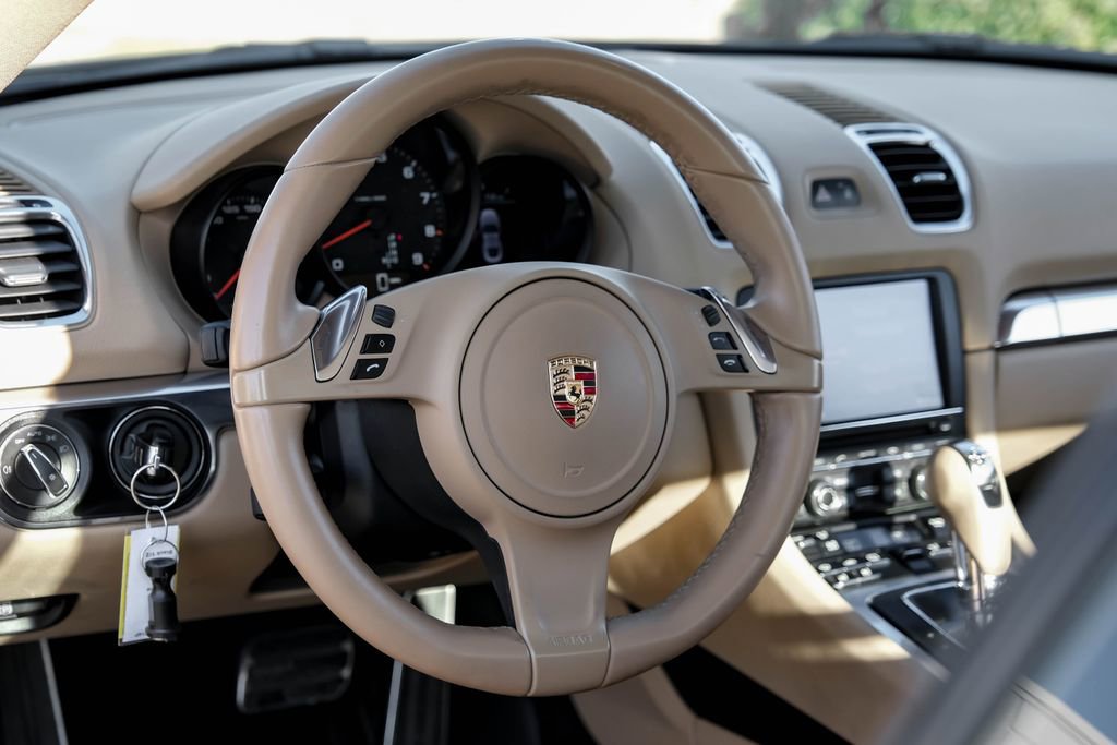 Used 2015 Porsche Cayman image 12
