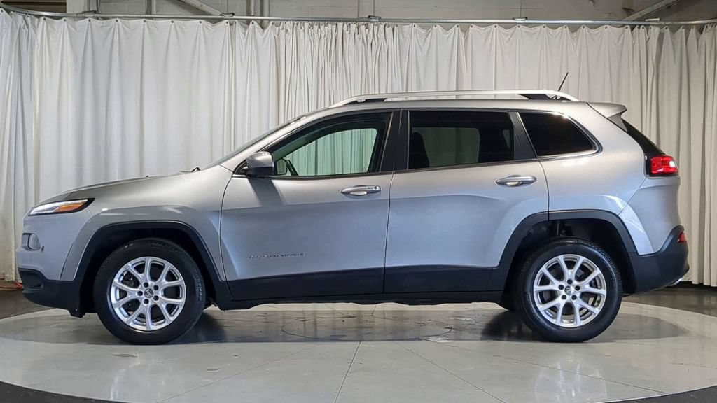 Used 2014 Jeep Cherokee Latitude w/ Comfort/Convenience Group FWD image 6