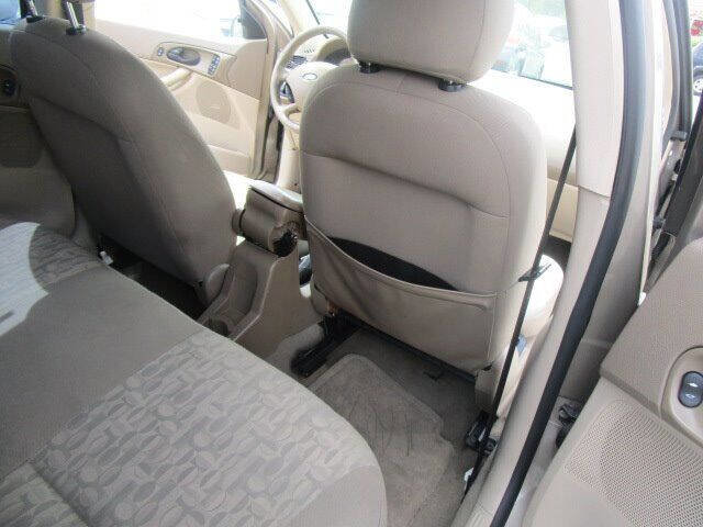 Used 2005 Ford Focus SE image 32