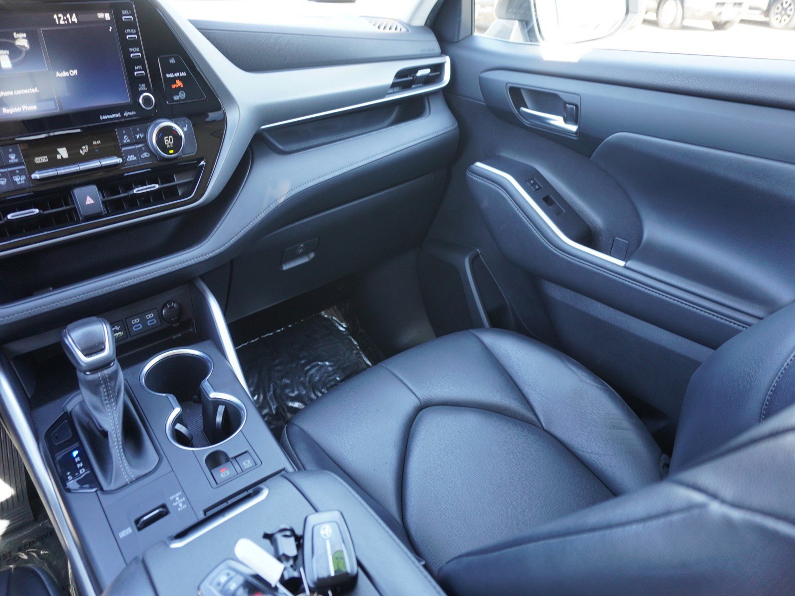 Used 2022 Toyota Highlander XLE image 21