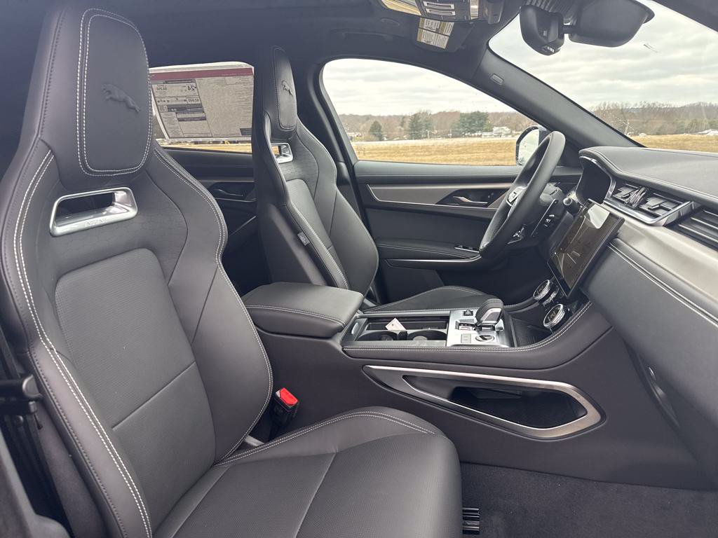 Certified 2026 Jaguar F-PACE R-Dynamic S AWD/4WD image 17