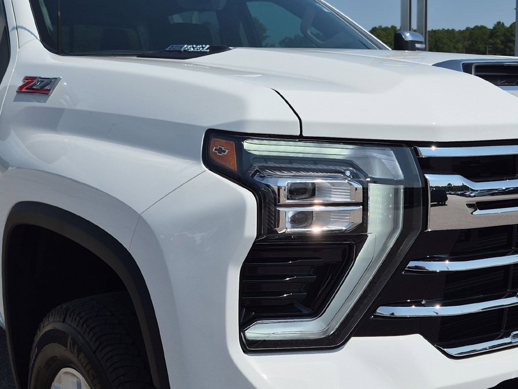 New 2026 Chevrolet Silverado 2500 LTZ w/ LTZ Plus Package AWD/4WD image 10