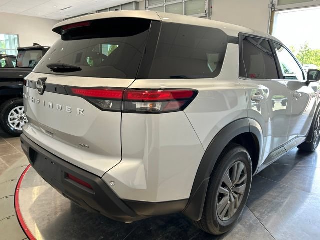 Used 2025 Nissan Pathfinder S AWD/4WD image 6