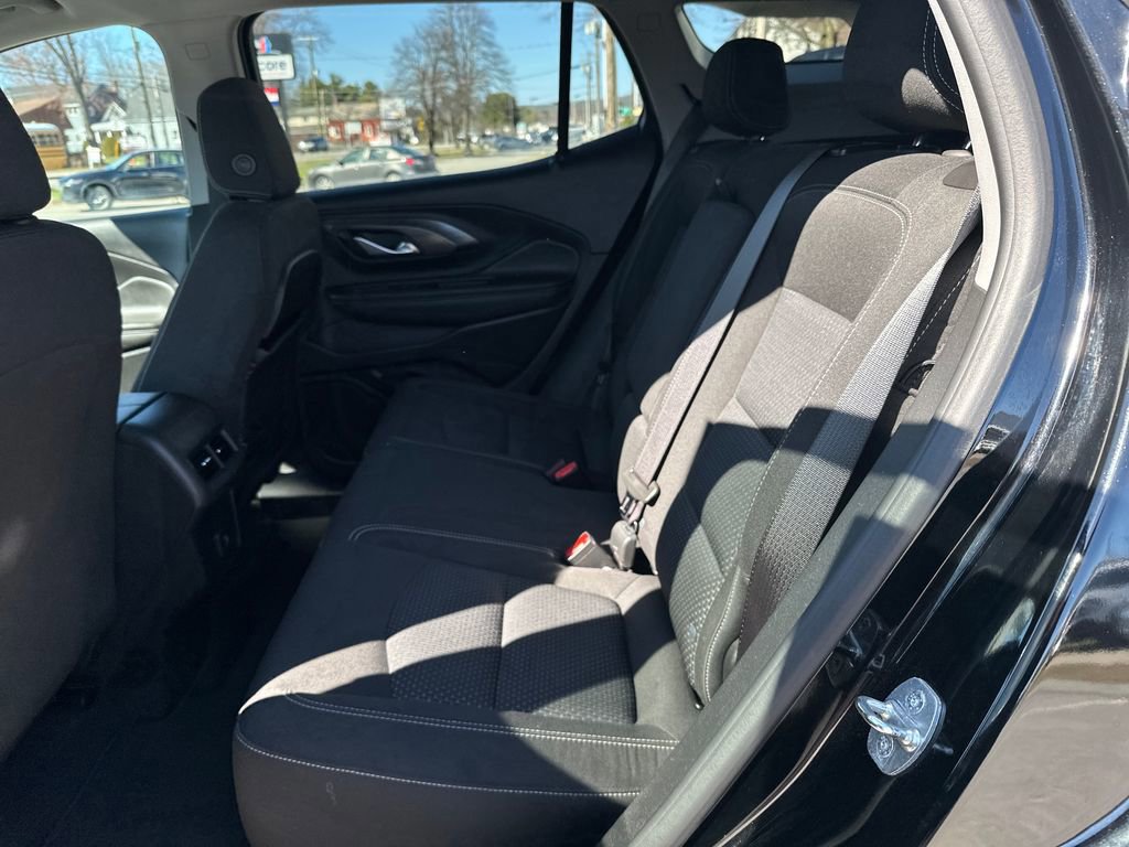 Used 2023 GMC Terrain SLE w/ Driver Convenience Package image 21
