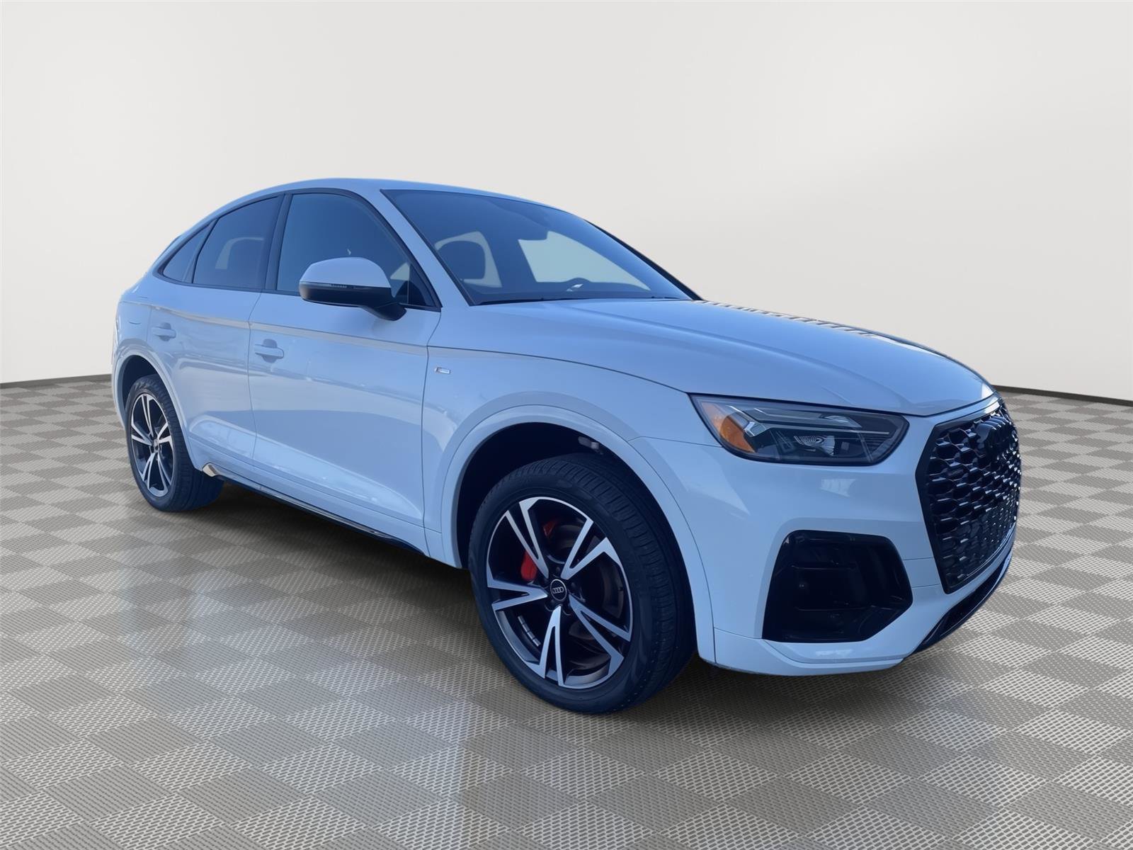 Certified 2025 Audi Q5 2.0T Premium Plus w/ Premium Plus Package image 7