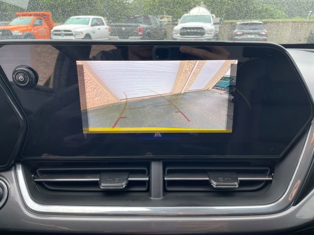 Used 2024 Chevrolet Trax ACTIV w/ Driver Confidence Package image 34