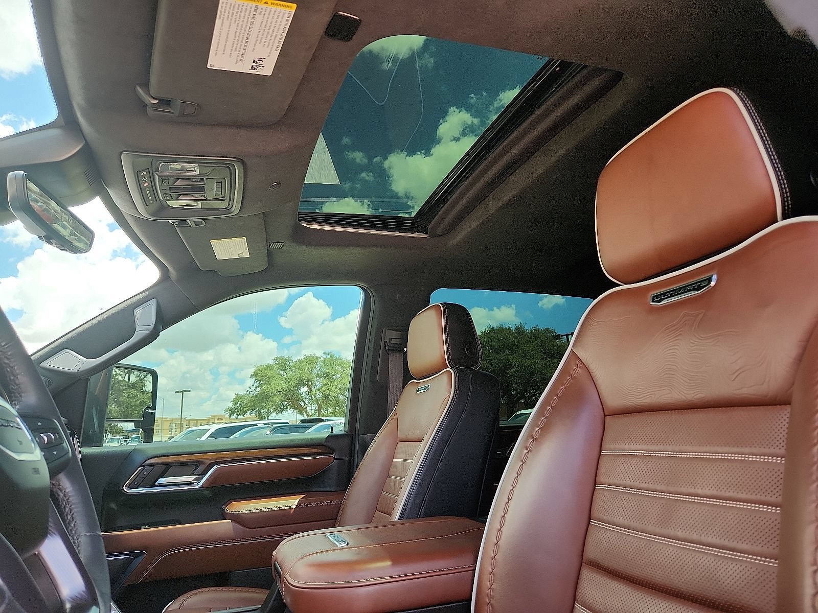 Used 2024 GMC Sierra 2500 Denali Ultimate AWD/4WD image 14