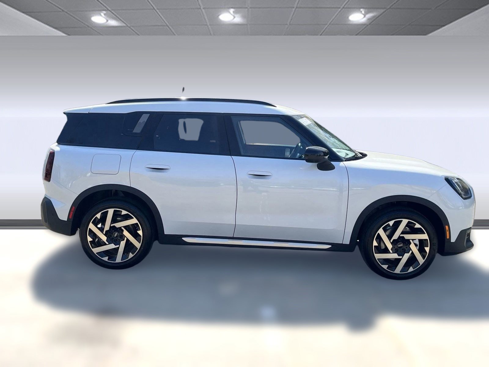 Used 2025 MINI Cooper Countryman S w/ Comfort Package Max image 8