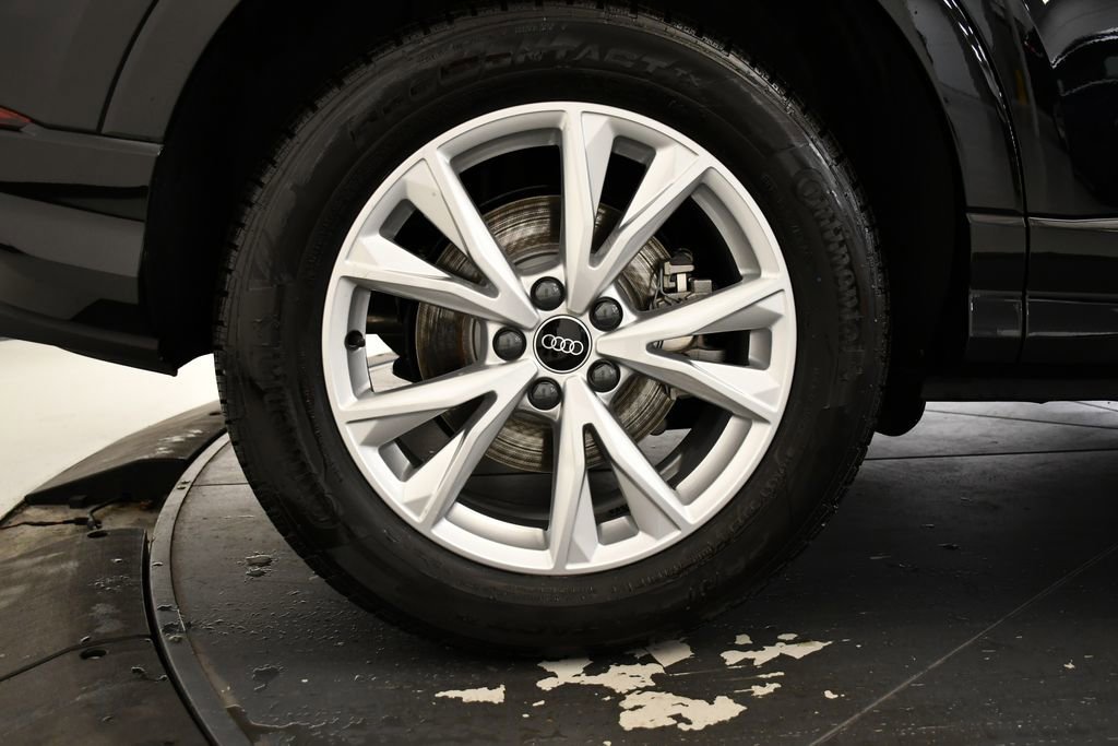 Used 2025 Audi Q3 2.0T Premium w/ Convenience Package AWD/4WD image 16