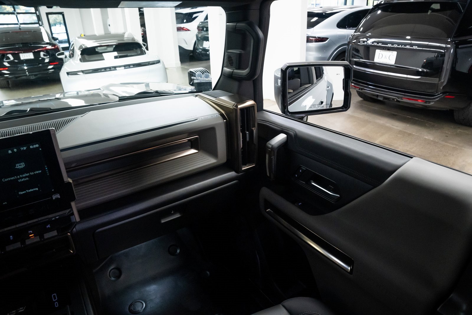 Used 2024 GMC Hummer EV 2X w/ Extreme Off-Road Package image 11