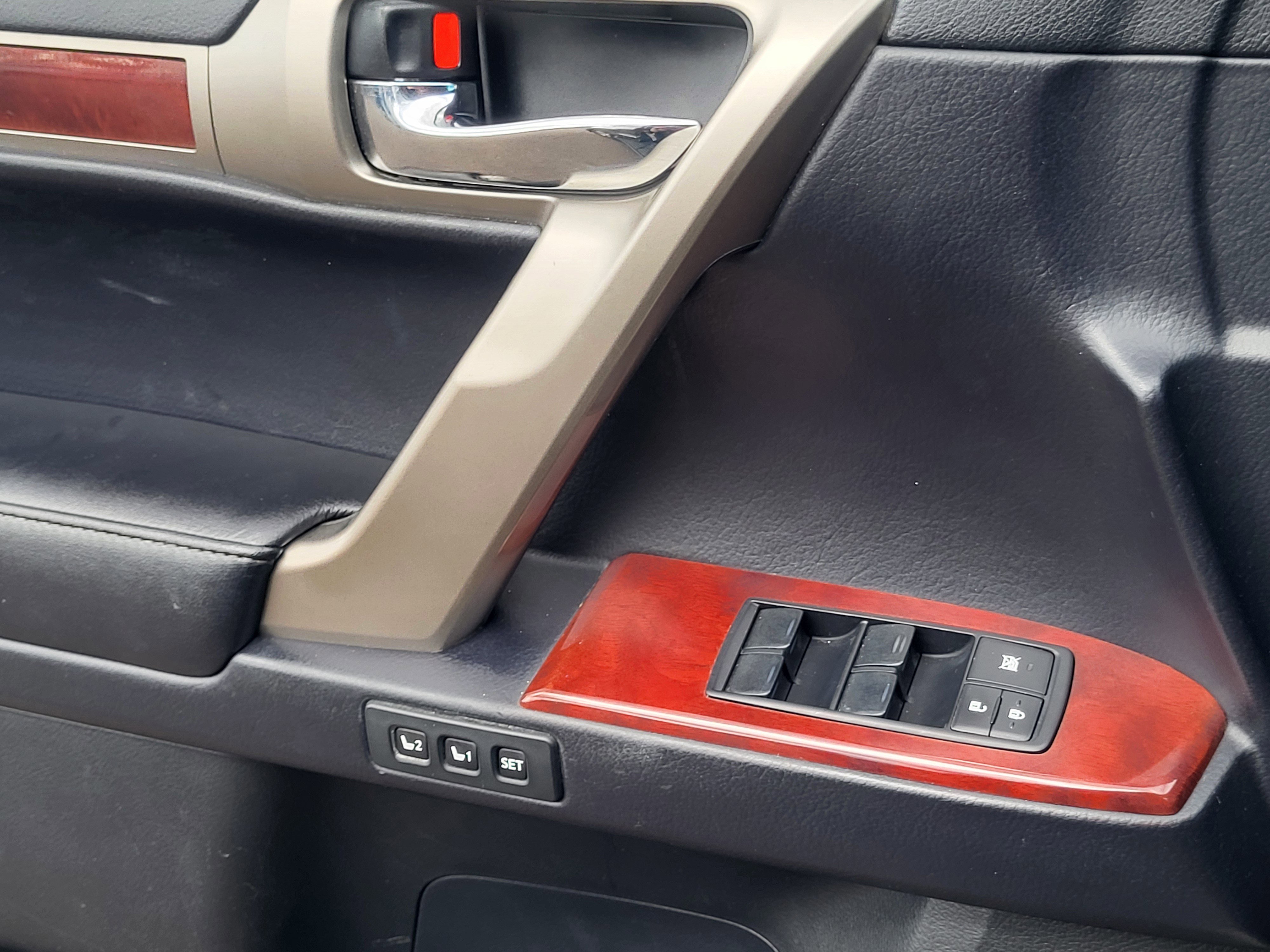 Used 2013 Lexus GX 460 Premium image 22