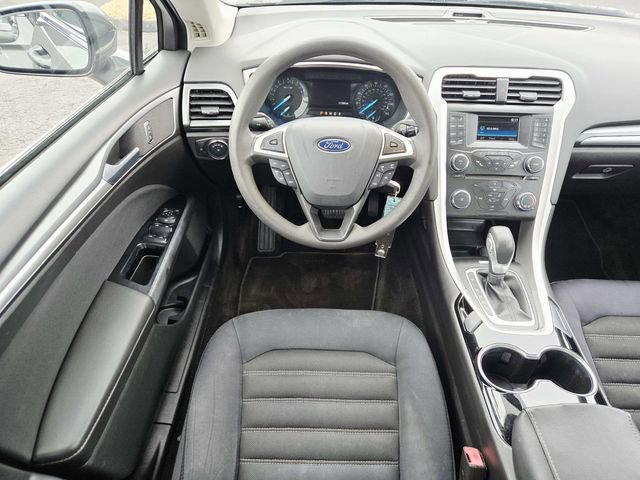 Used 2015 Ford Fusion SE image 7
