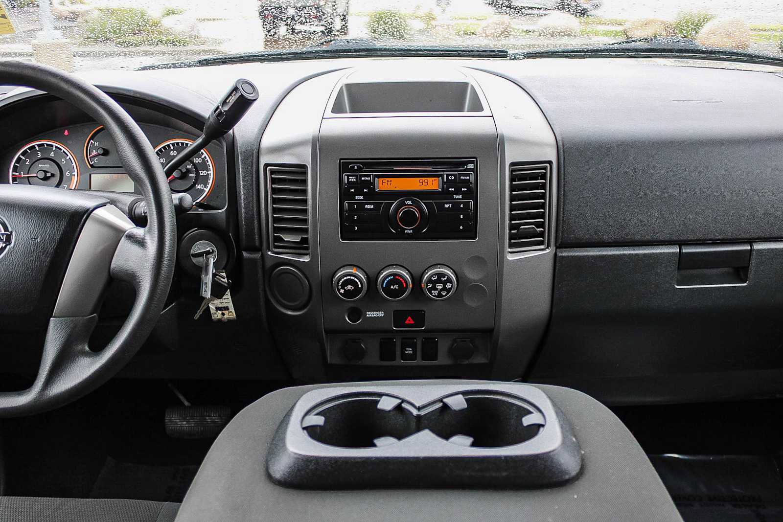 Used 2015 Nissan Titan S image 13