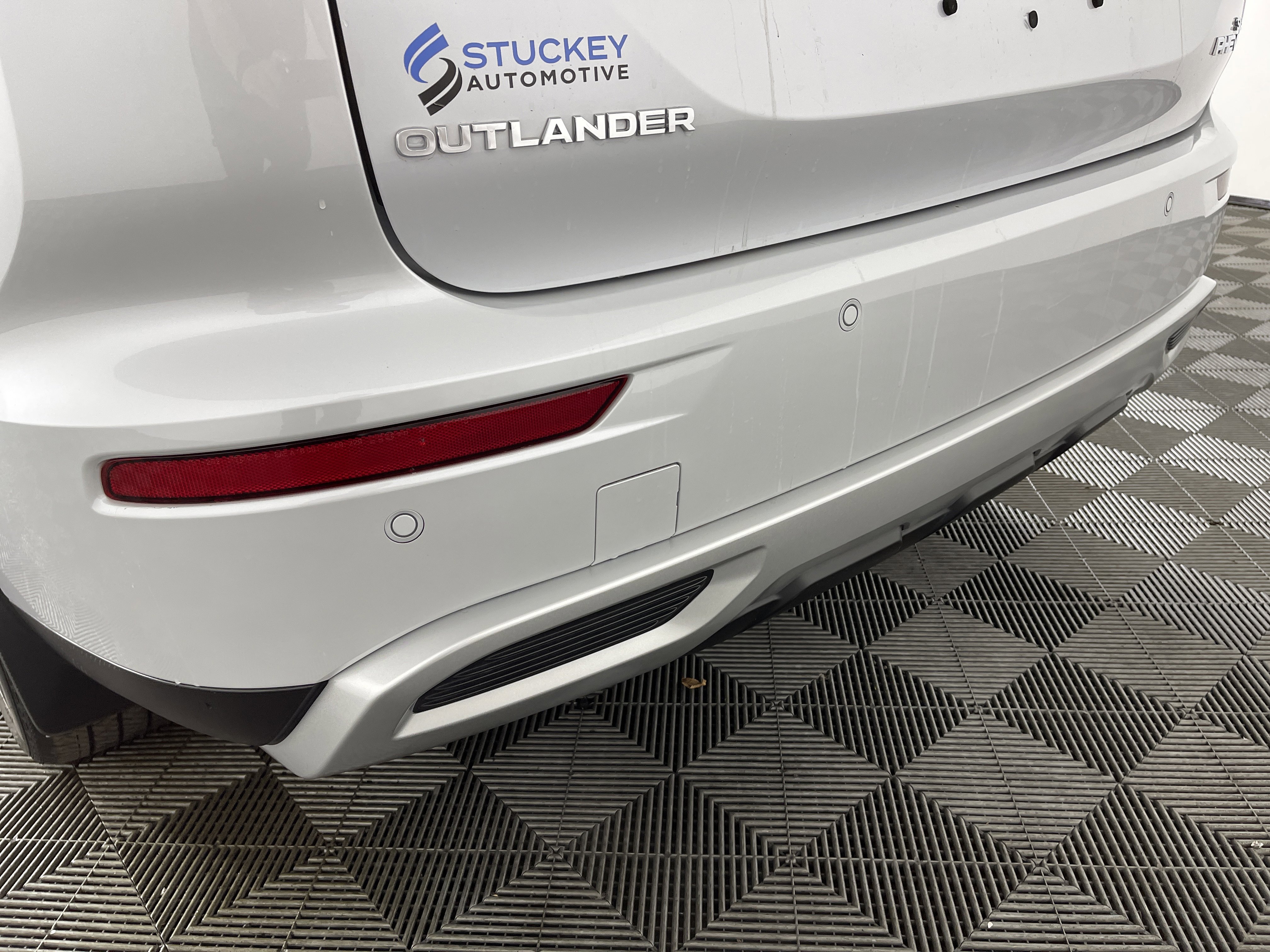 Used 2025 Mitsubishi Outlander SE image 7