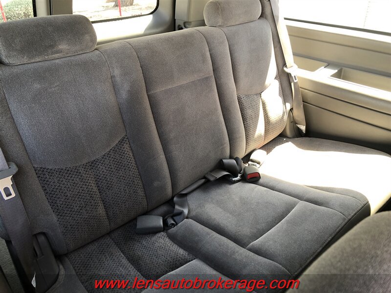 Used 2004 Chevrolet Suburban LS RWD image 14