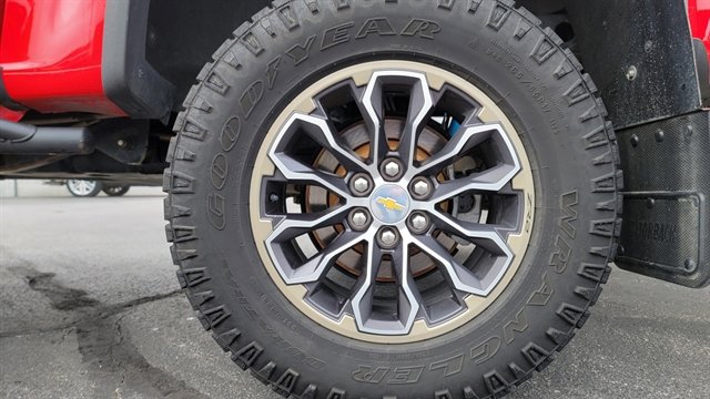 Used 2020 Chevrolet Colorado ZR2 image 17