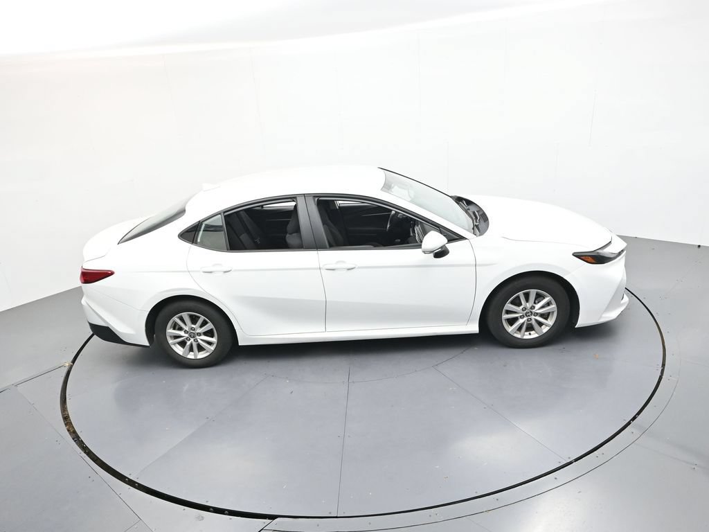 Used 2025 Toyota Camry LE FWD image 28
