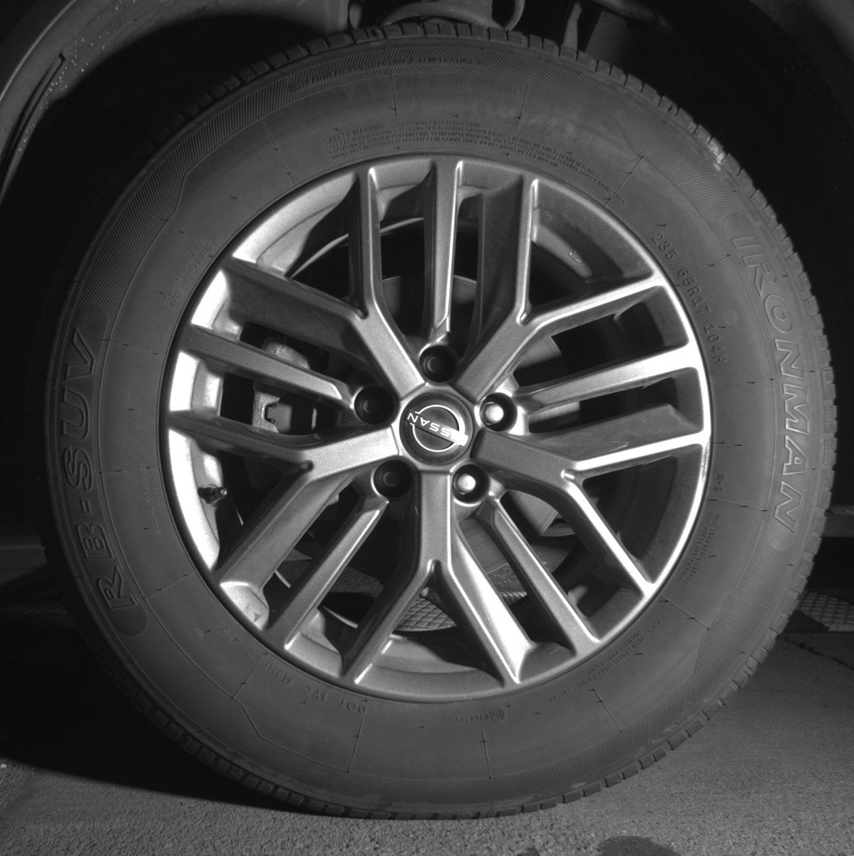 Used 2023 Nissan Rogue S FWD image 12