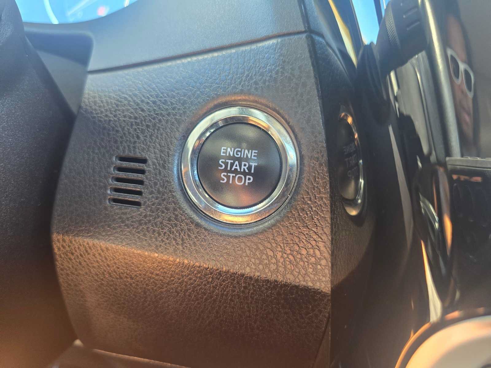 Used 2019 Toyota Corolla XSE FWD image 31