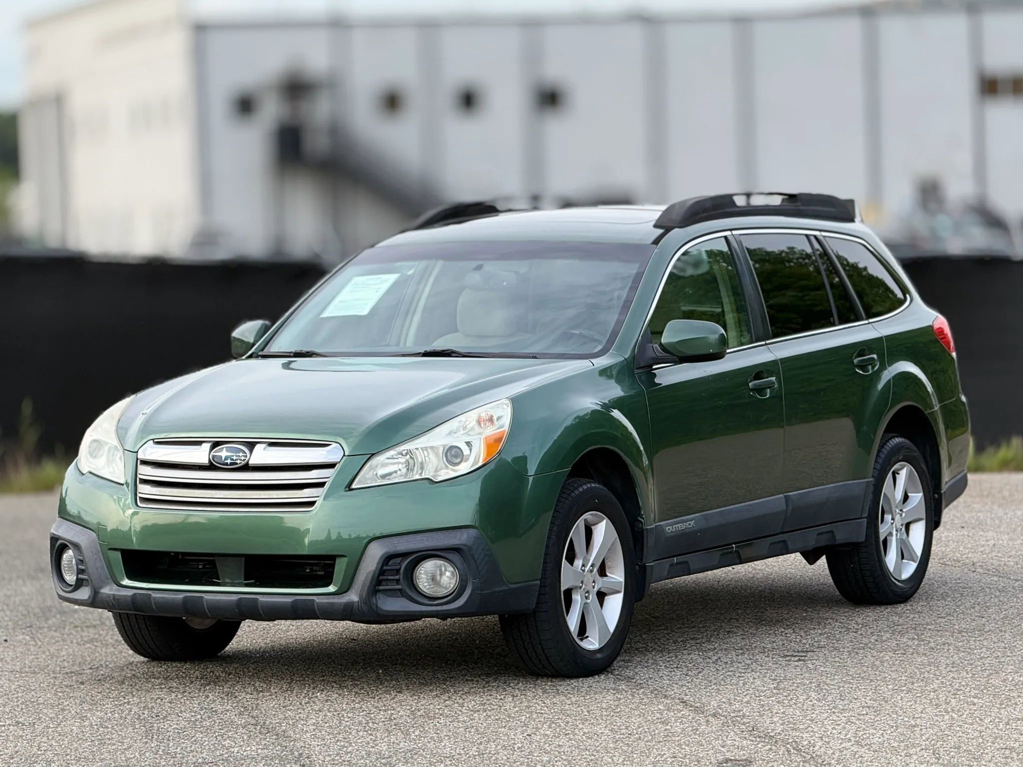 Used 2013 Subaru Outback 2.5i Premium AWD/4WD image 6