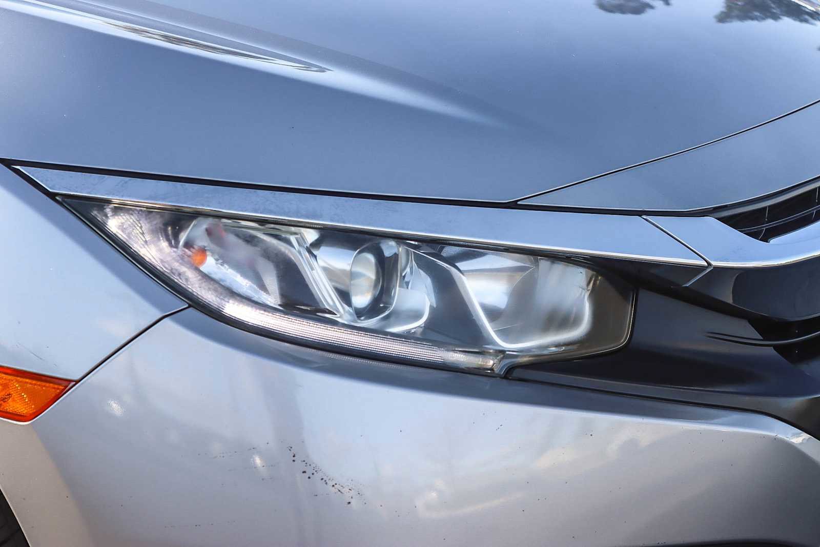 Used 2018 Honda Civic EX image 7