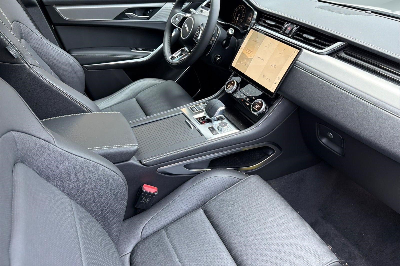 New 2026 Jaguar F-PACE R-Dynamic S AWD/4WD image 28