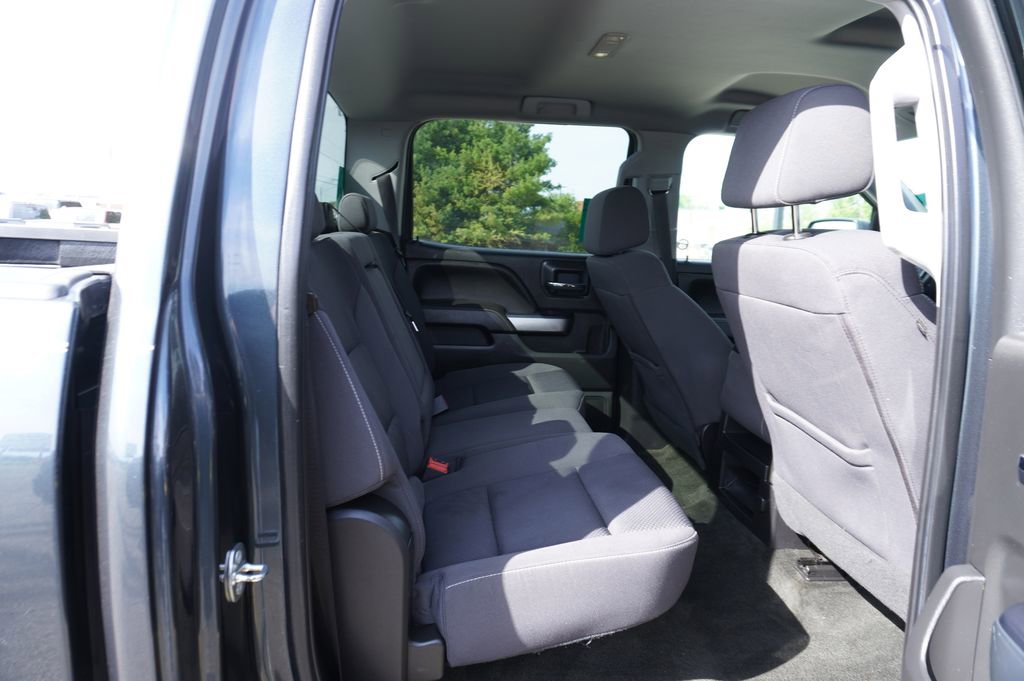Used 2018 Chevrolet Silverado 1500 LT AWD/4WD image 7