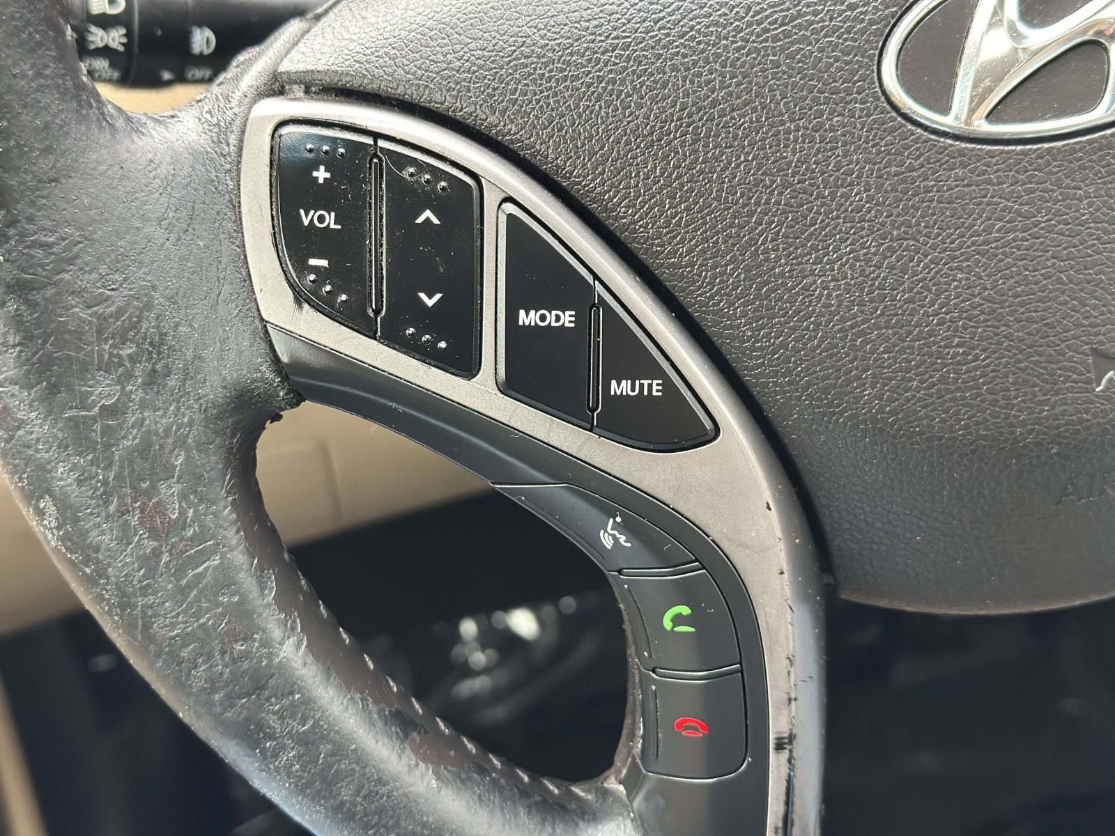 Used 2013 Hyundai Elantra Limited w/ Technology Pkg FWD image 14