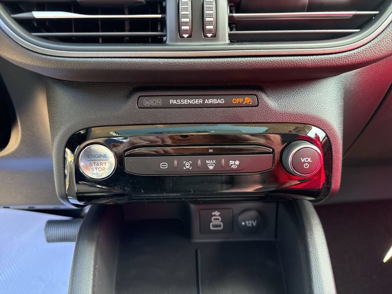 New 2025 Ford Escape SE FWD image 39