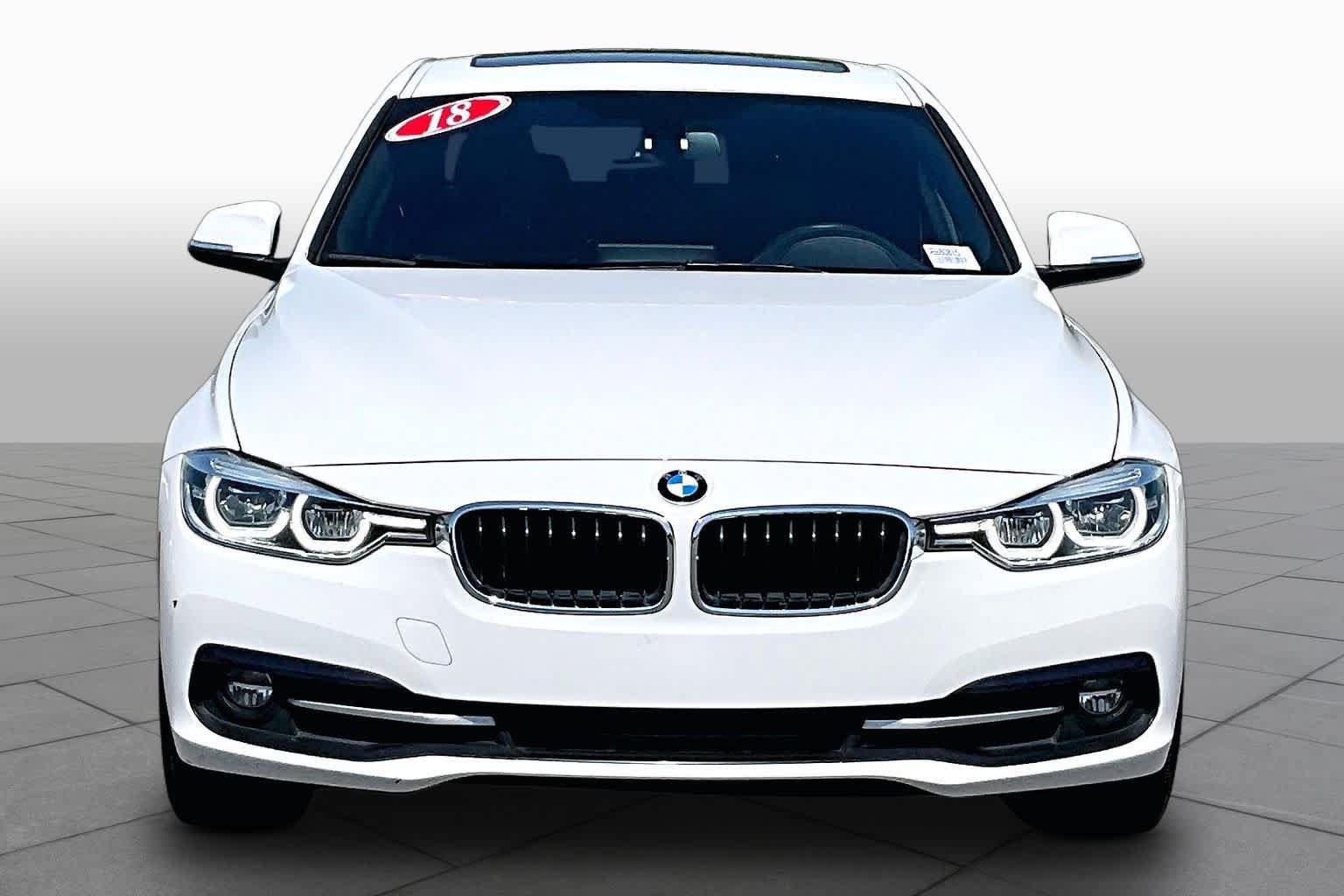 Used 2018 BMW 330i Sedan w/ Convenience Package RWD image 3
