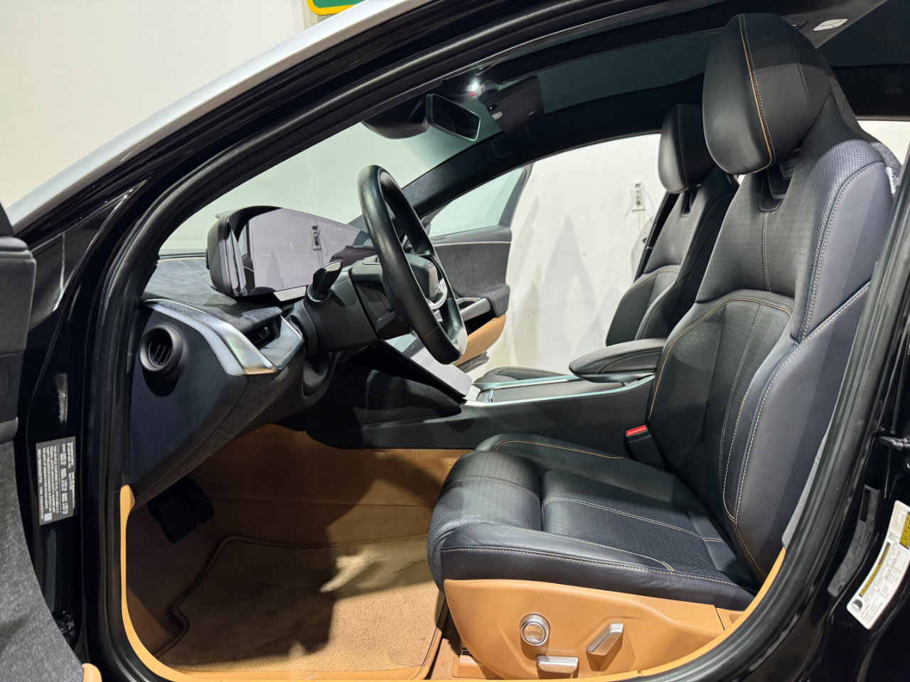 Used 2022 Lucid Air Grand Touring image 11