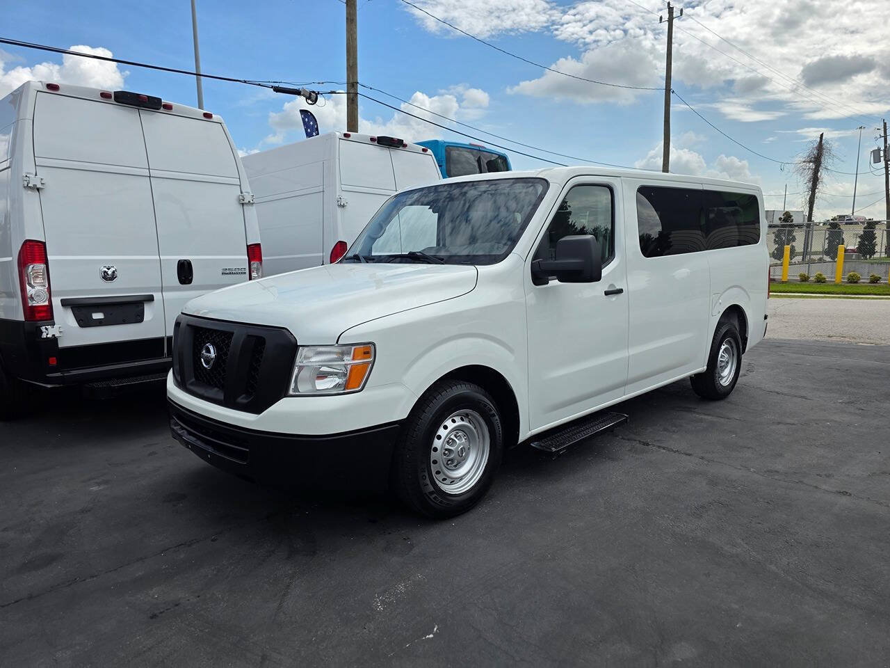 Used 2018 Nissan NV 3500 S RWD image 32