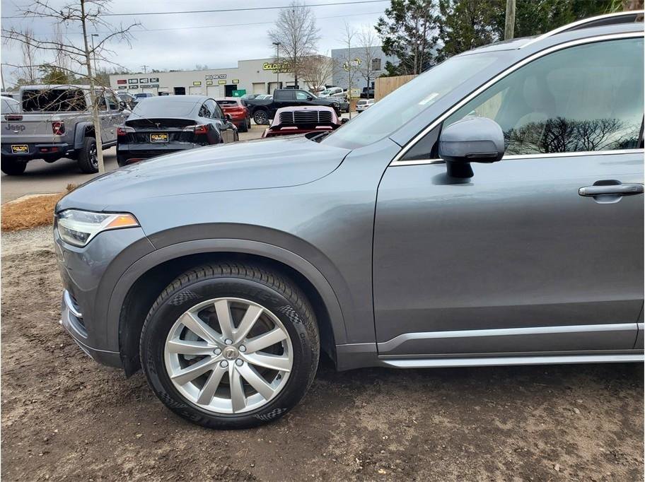 Used 2018 Volvo XC90 T6 Momentum w/ Momentum Plus Package AWD/4WD image 4