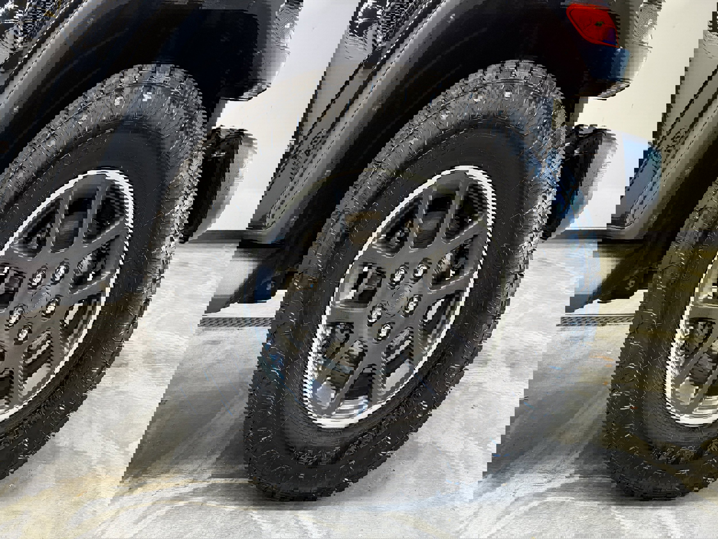 Used 2021 Jeep Wrangler Unlimited Sahara image 30