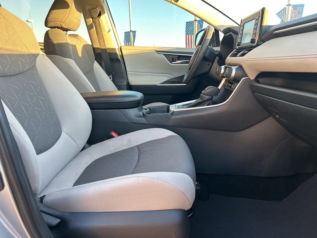 Used 2019 Toyota RAV4 XLE image 16