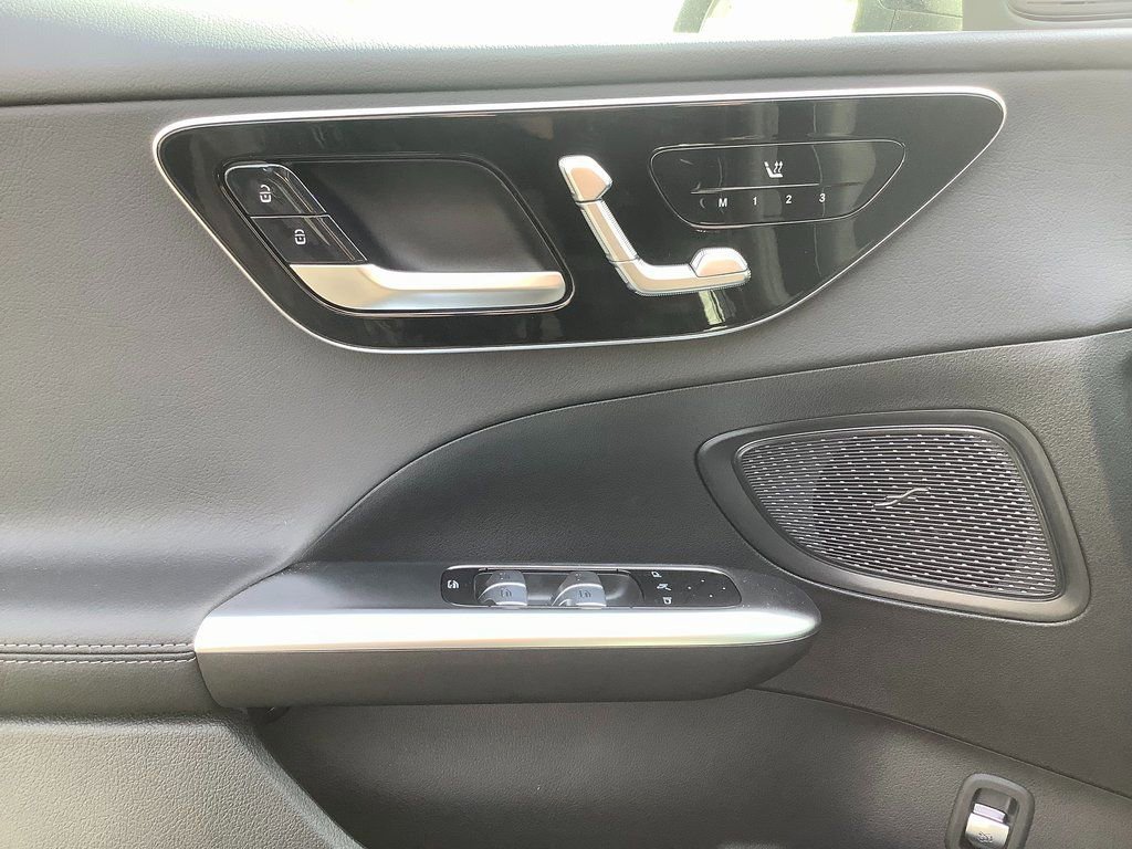 New 2024 Mercedes-Benz C 300 4MATIC Sedan image 11